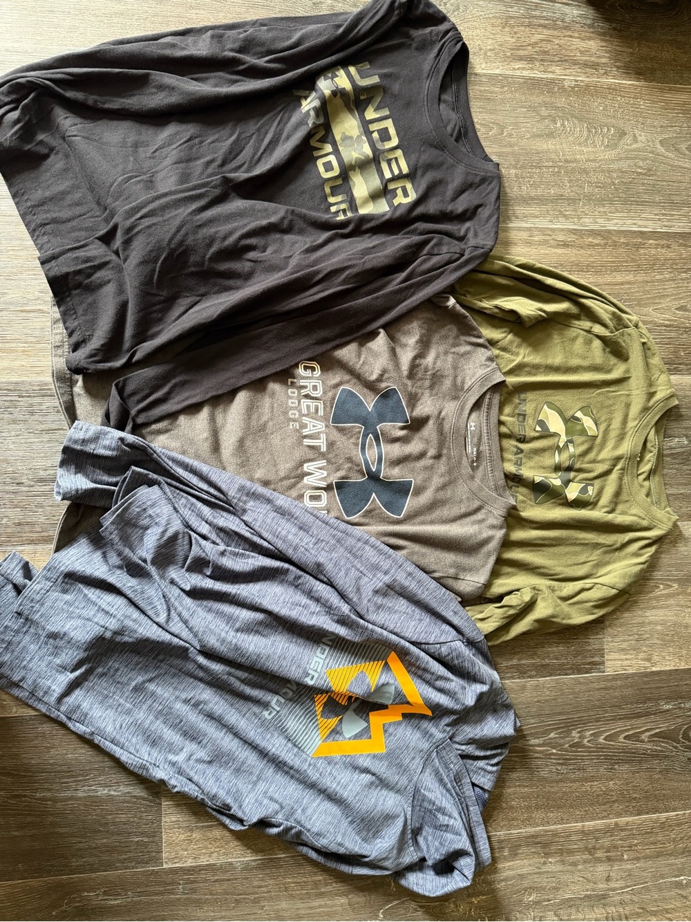 Boys Under Armour Long Sleeve Shirts